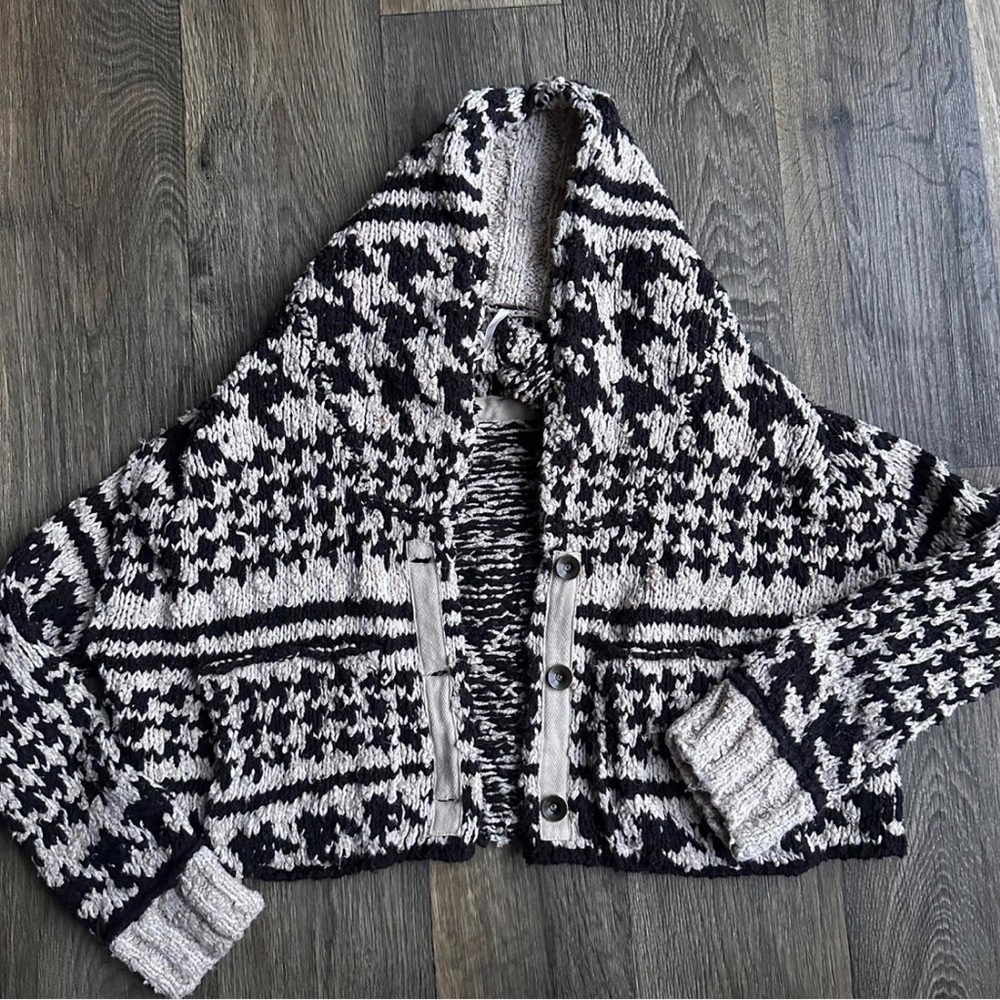 Black and White Knit Cardigan